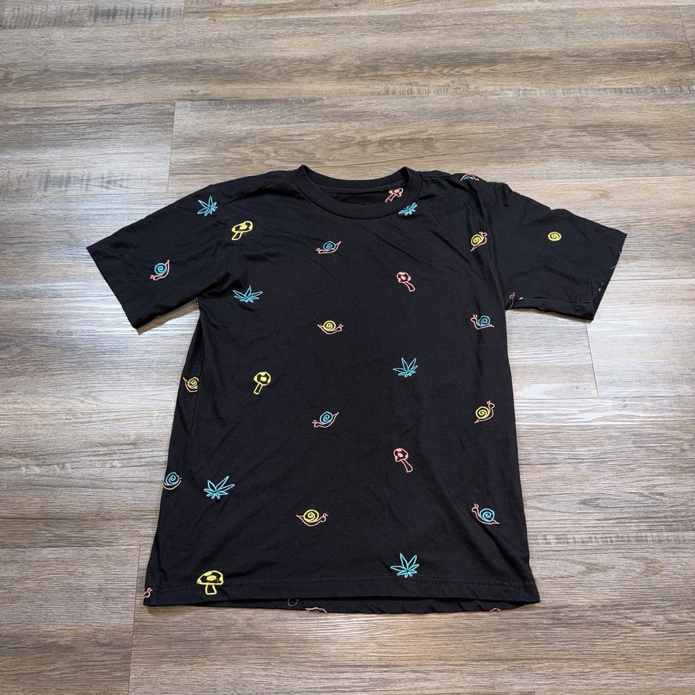 Eighty Eight Brand Shirt Mens Small Short Sleeve Black Snails Mushrooms Leaves